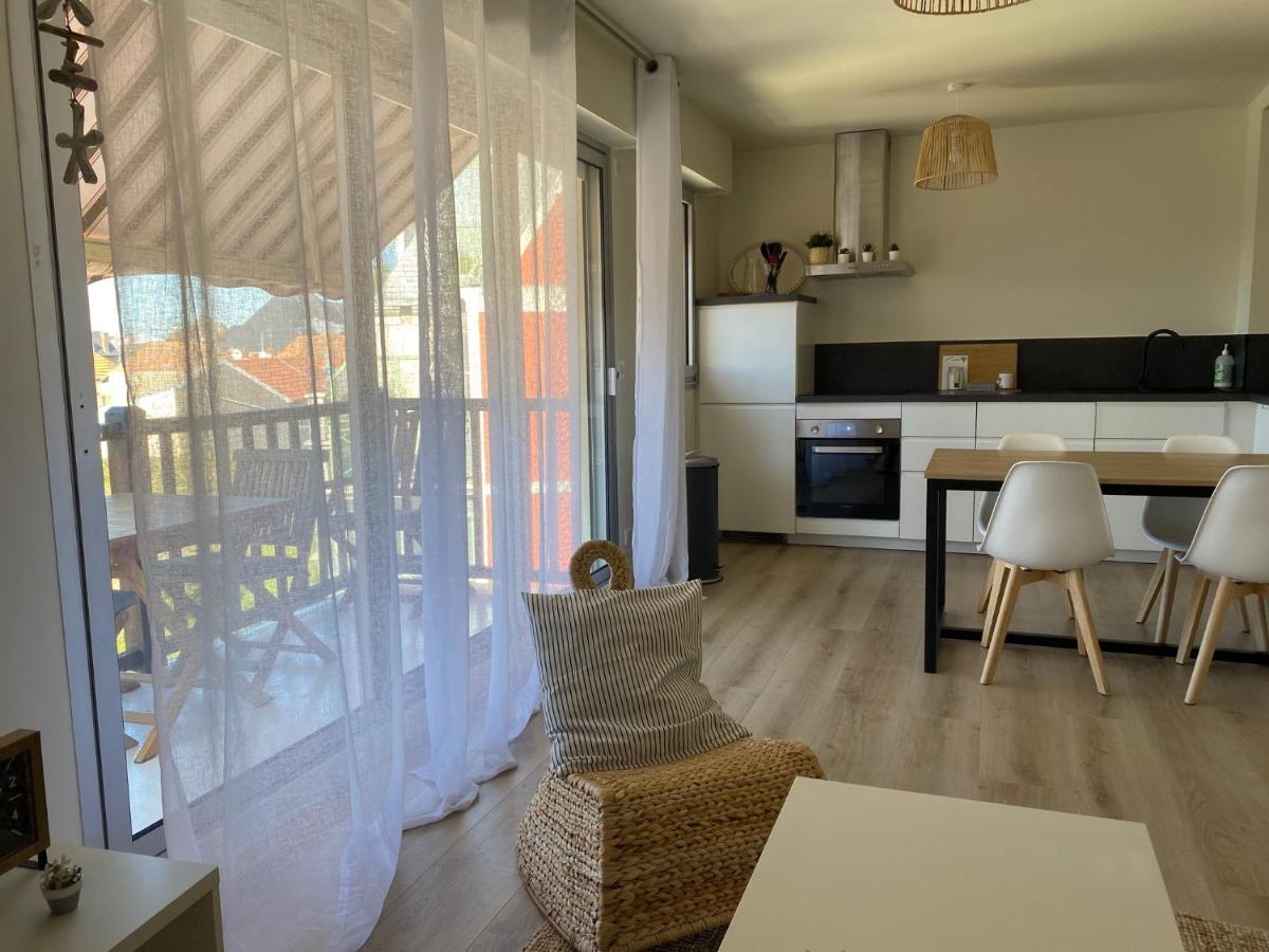 Hyper Centre - 2 Pieces Tout Confort - Terrasse - Ascenseur - Cabourg Exterior foto